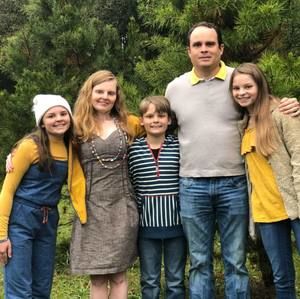 Meet your Posher, Joy